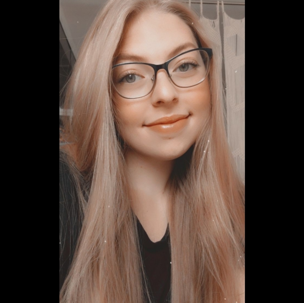 Meet your Posher, Alicia
